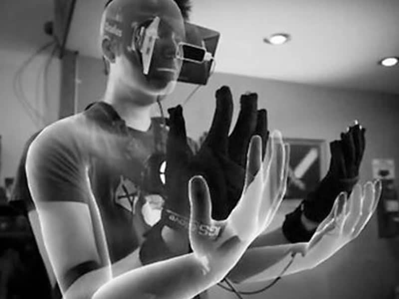 esperienza di realtà virtuale immersiva in bianco e nero